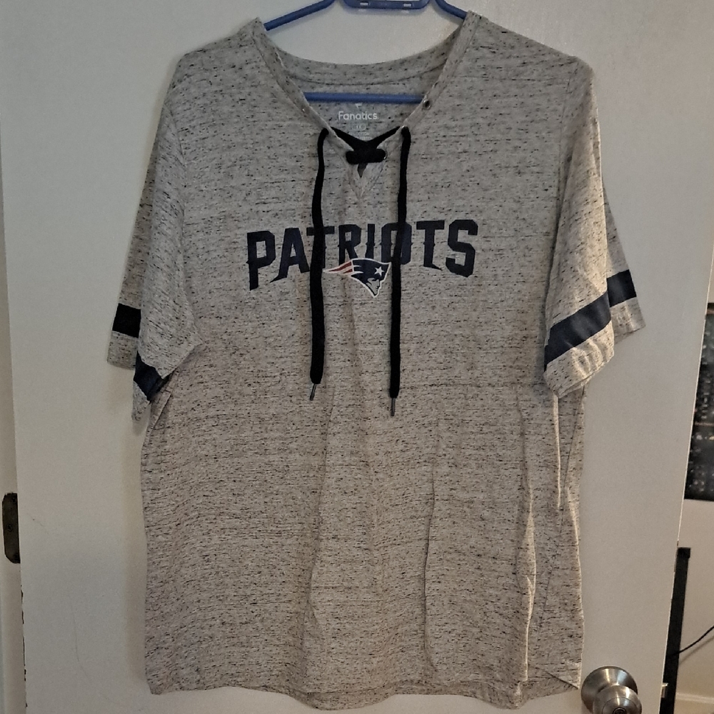 Womens Patriots 1X Short Sleeved Shirt